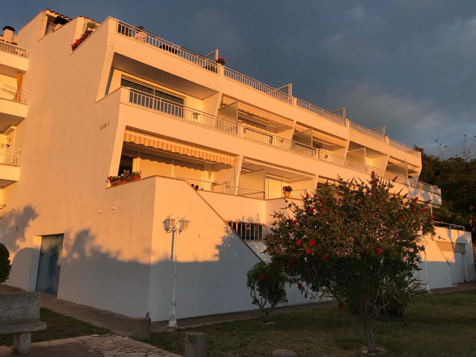 Con Grandes Vistas Y Mucha Tranquilidad Apartamento Gerona