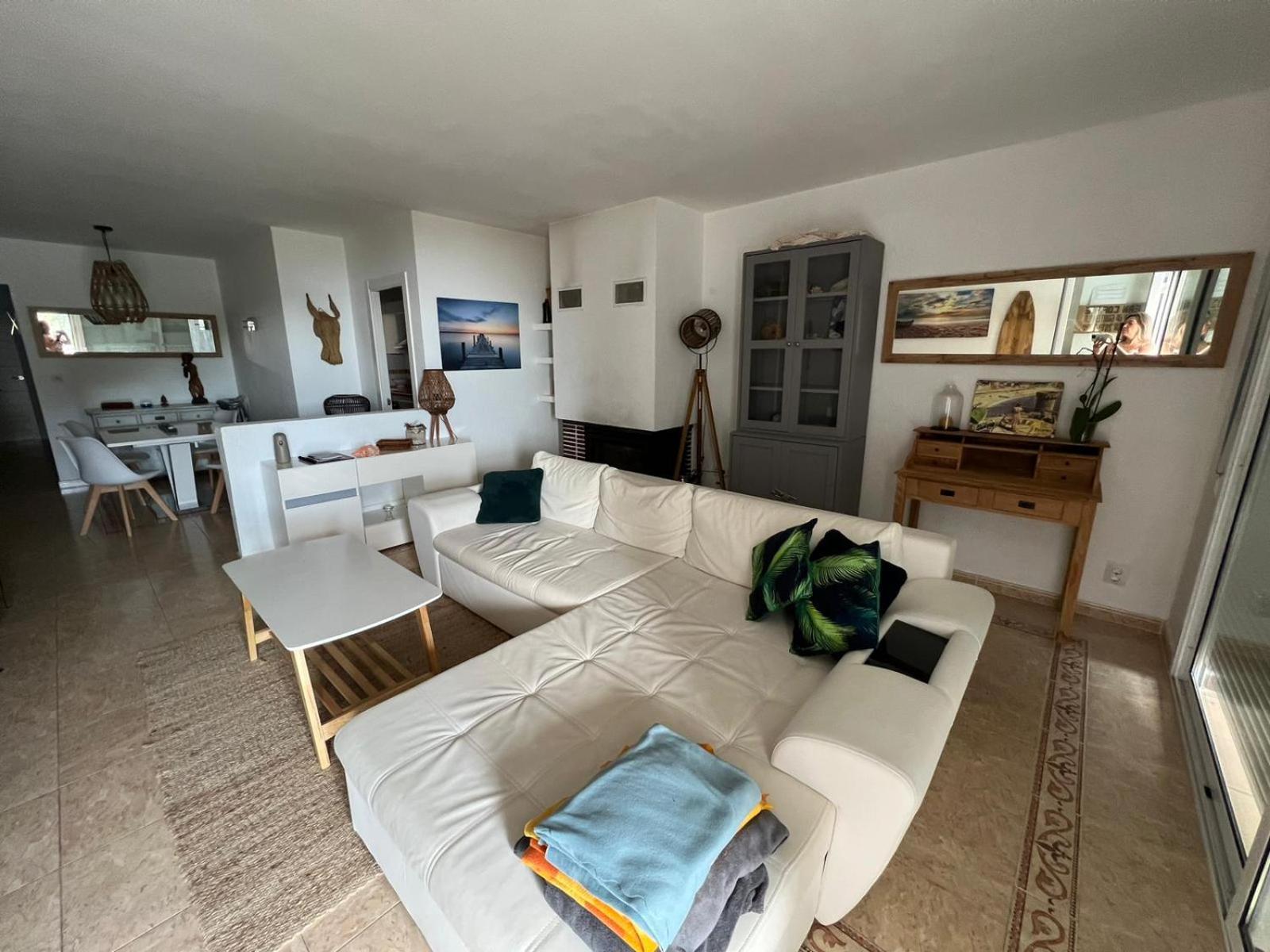 Apartamento Con Grandes Vistas Y Mucha Tranquilidad *
